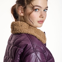 ALBA CONDE Parka Corta Burdeos - Imagen 1