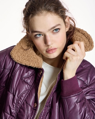 ALBA CONDE Parka Corta Burdeos - Imagen 2