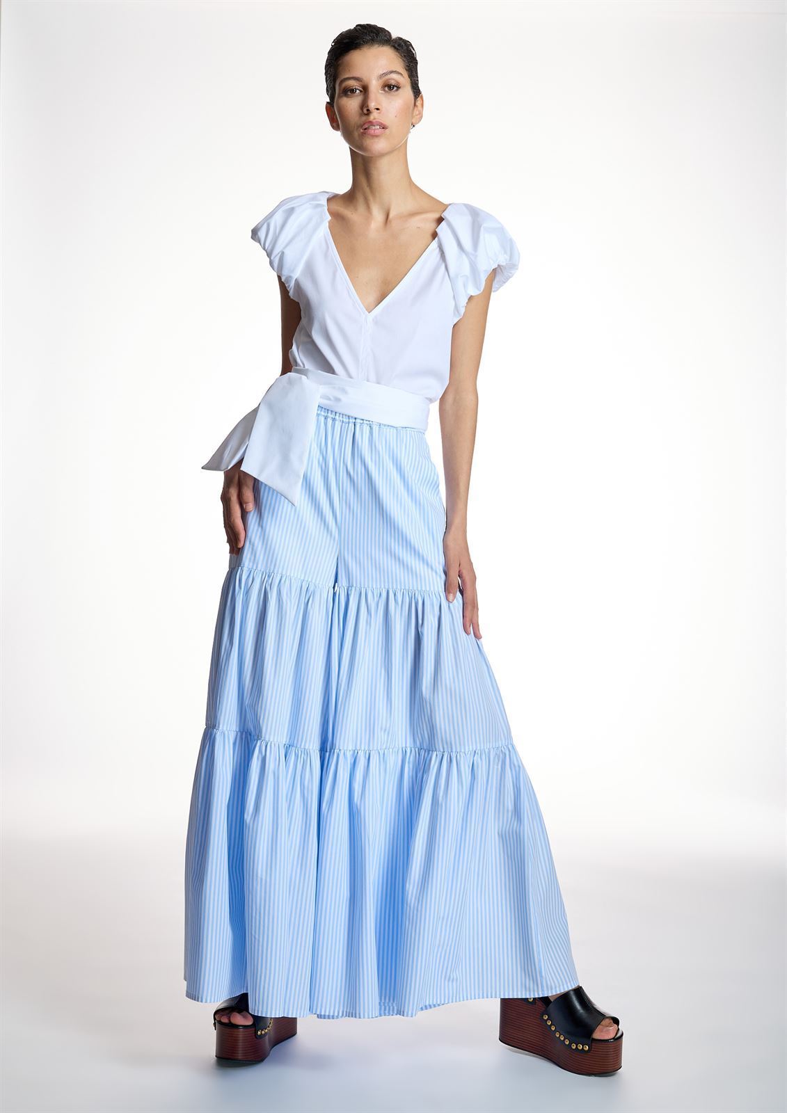 ALBA CONDE Top Popelín Manga Abullonada Marino - Imagen 3