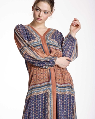 ALBA CONDE Vestido Boho Estampado Pañuelo - Imagen 1