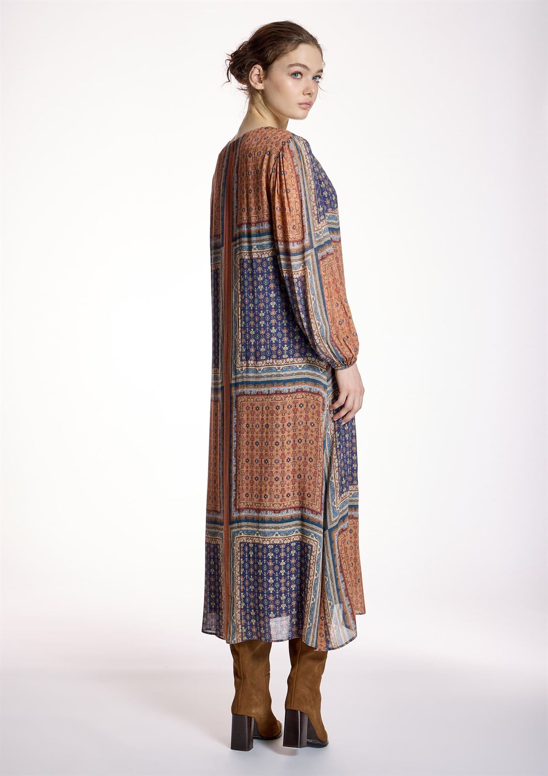 ALBA CONDE Vestido Boho Estampado Pañuelo - Imagen 4