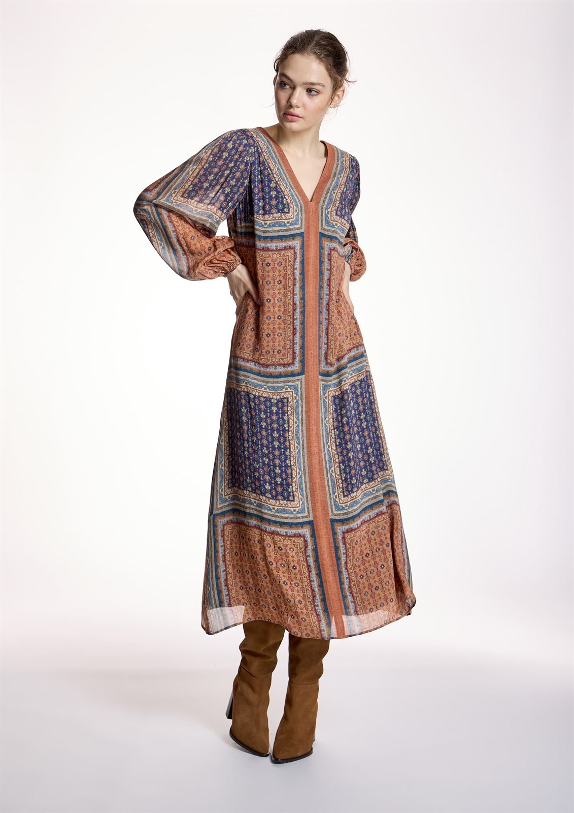 ALBA CONDE Vestido Boho Estampado Pañuelo - Imagen 6