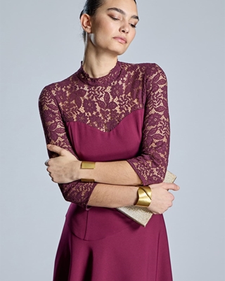 ALBA CONDE Vestido Burdeos con Puntilla - Imagen 2