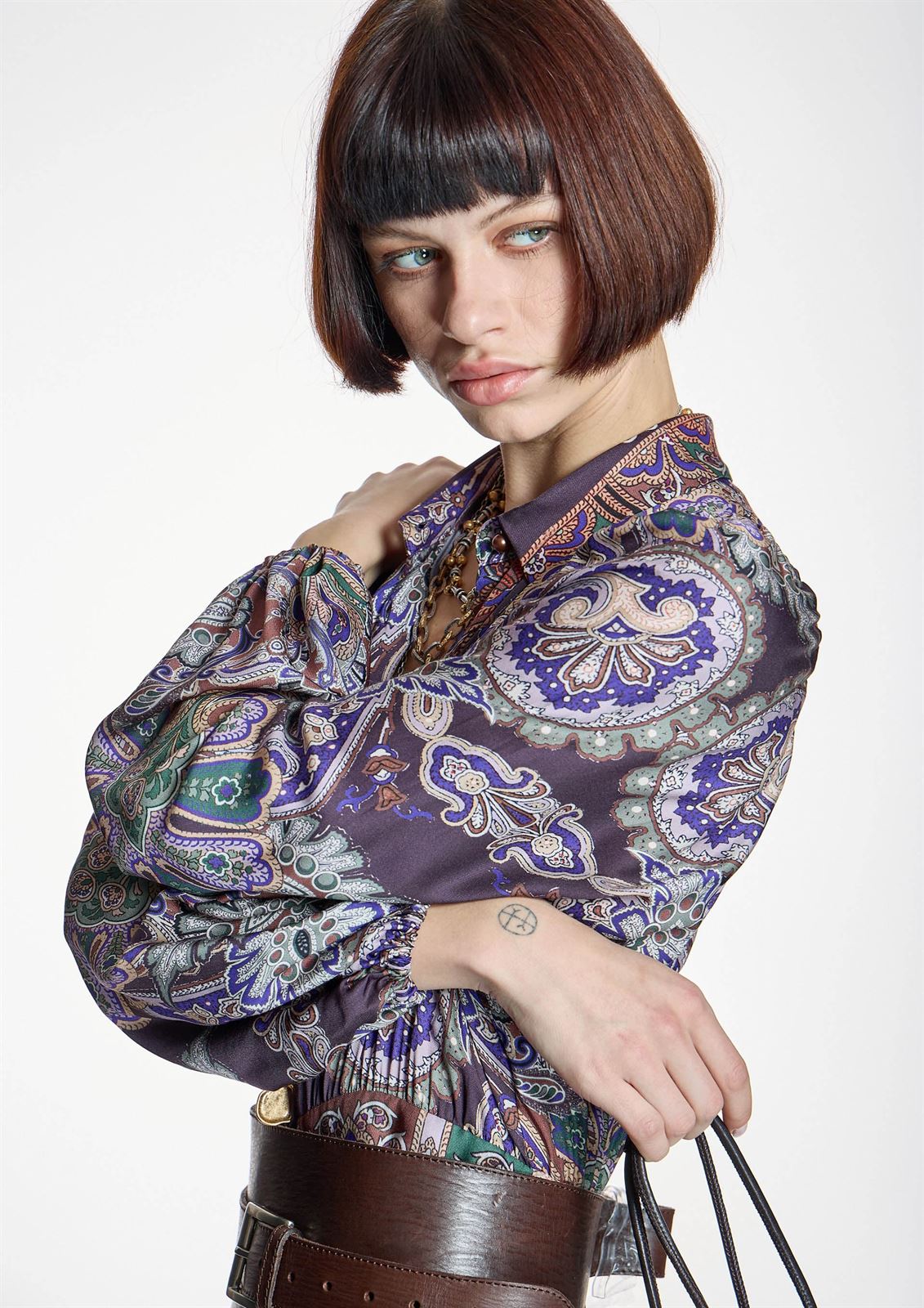 ALBA CONDE Vestido Camisero Estampado Cachemire - Imagen 3