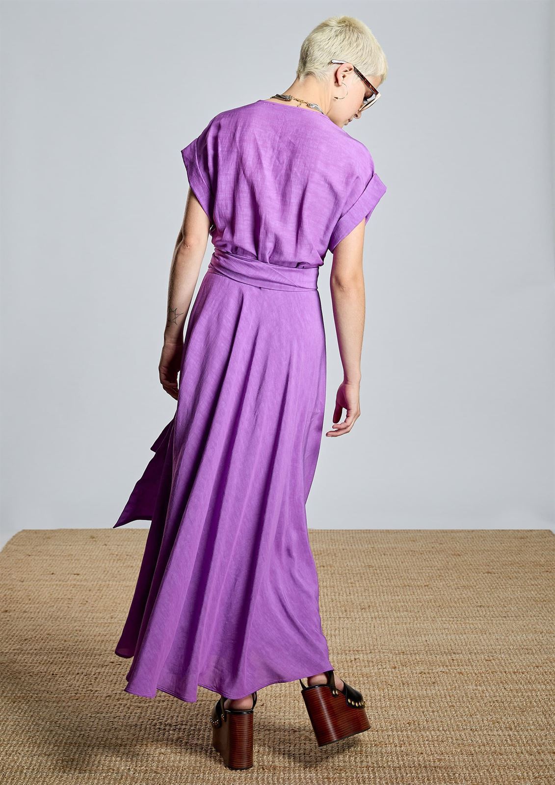 ALBA CONDE Vestido Cruzado Lila - Imagen 4