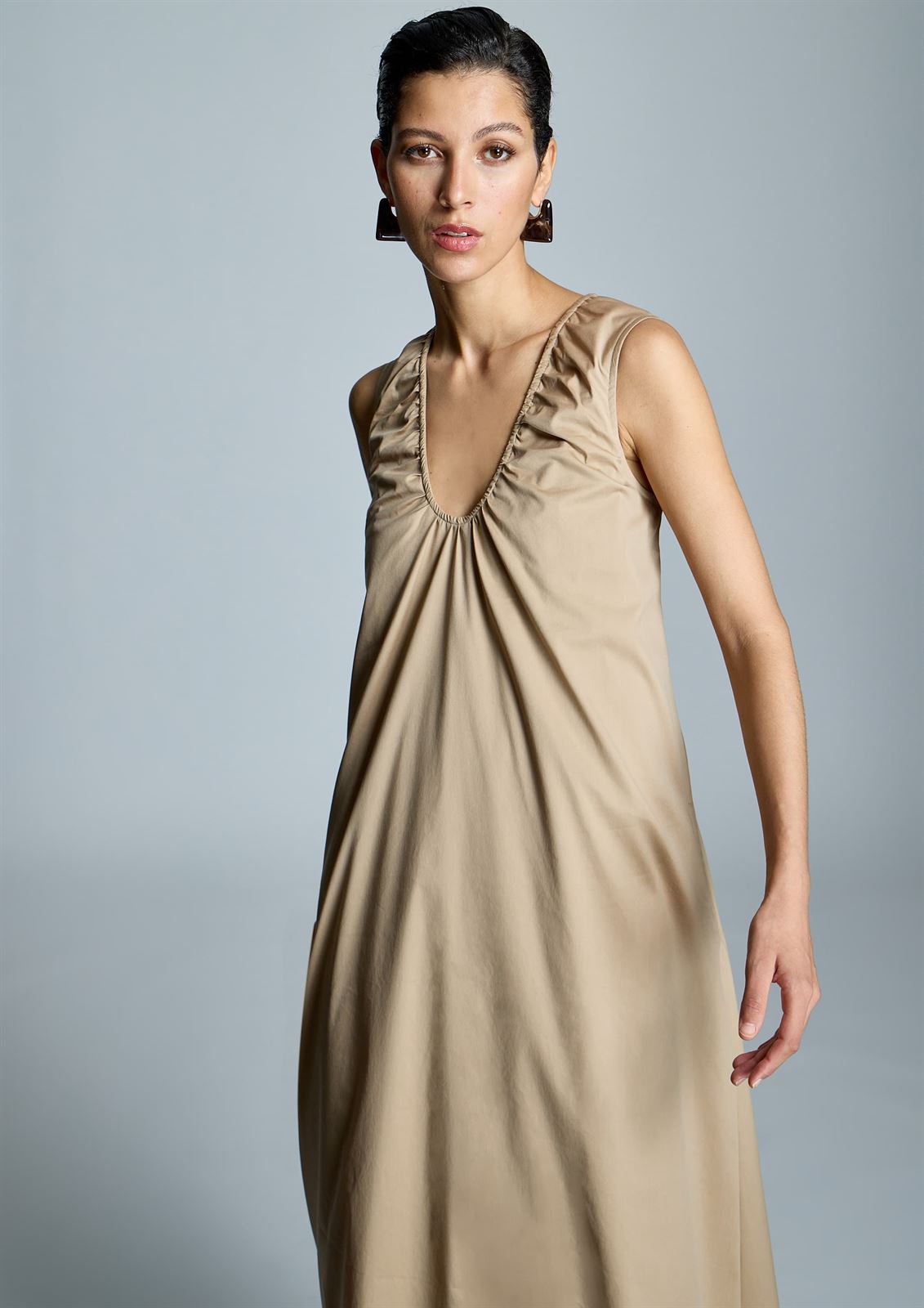 ALBA CONDE Vestido Midi Camel - Imagen 1