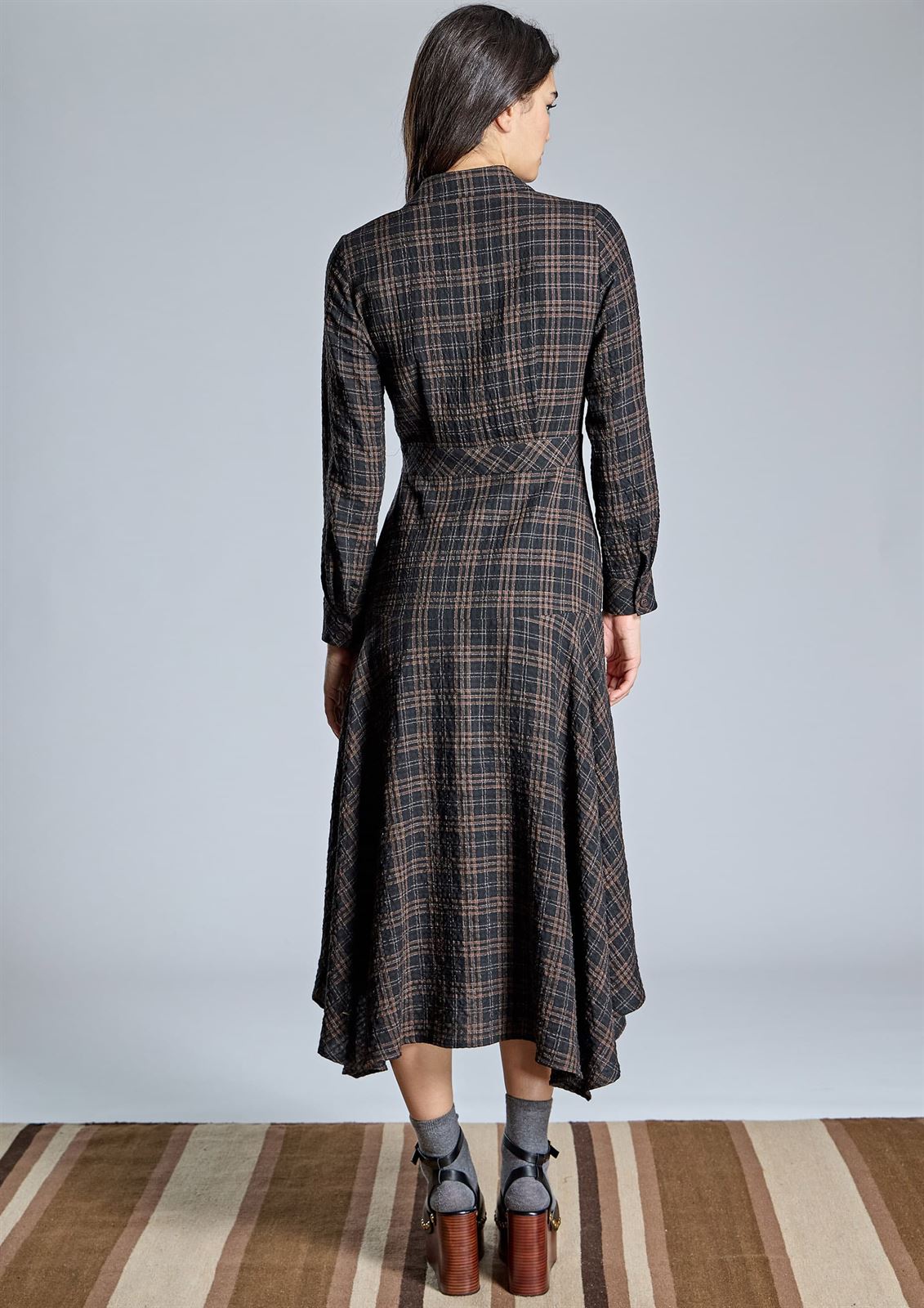 ALBA CONDE Vestido Midi de Cuadros - Imagen 3