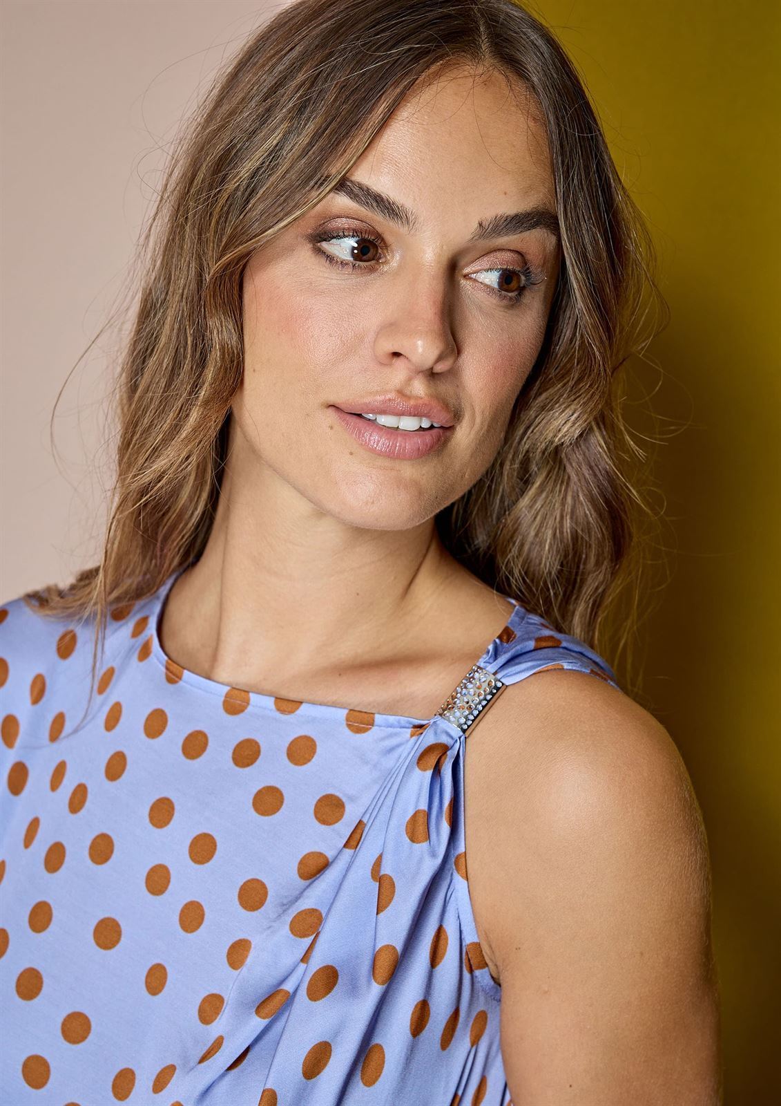 ALBA CONDE Vestido Satinado Lunares - Imagen 3