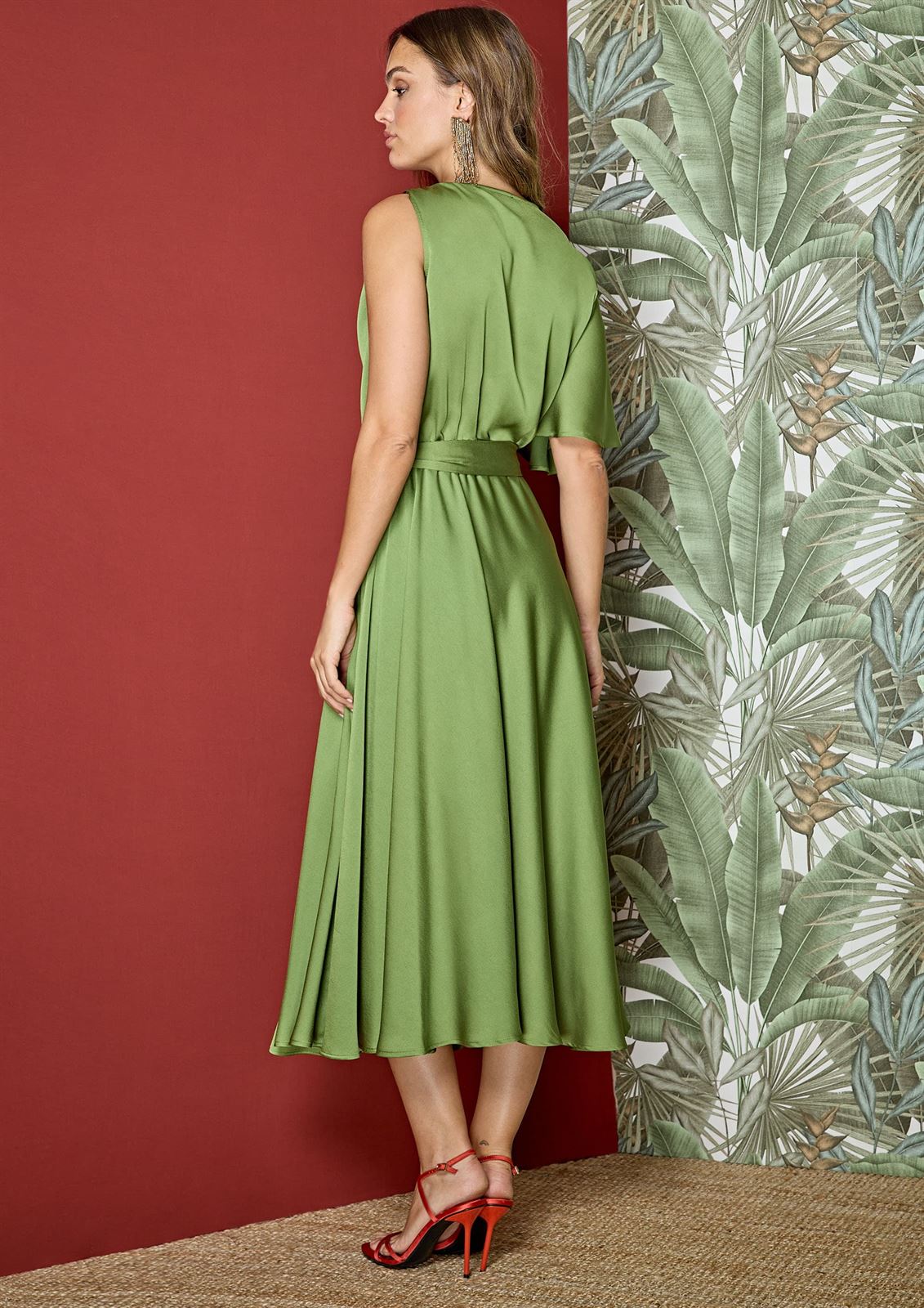 ALBA CONDE Vestido Satinado Oliva - Imagen 4