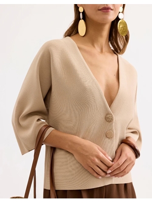 LEO & HUGO Top Escote V Beige - Imagen 1